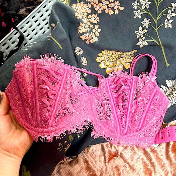 34B Victoria Secret (Never Worn) Pink Lace Unlined Bra - Picture 2 of 4